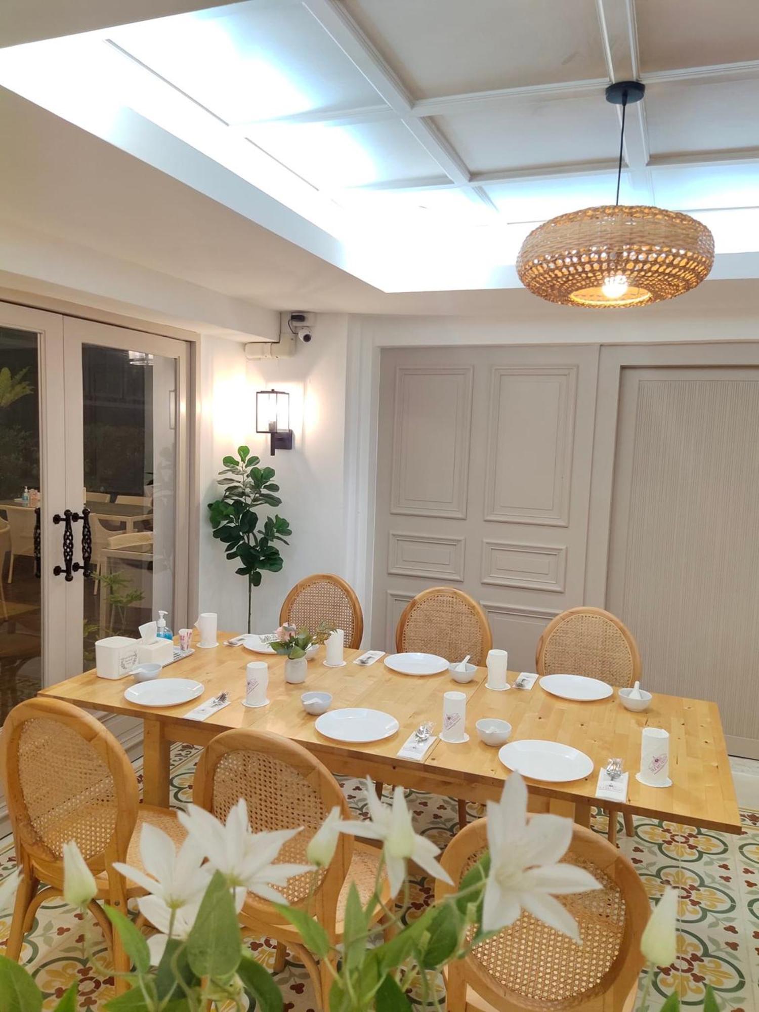 Regent Ramkhamhaeng 22 Hotel Банкок Екстериор снимка