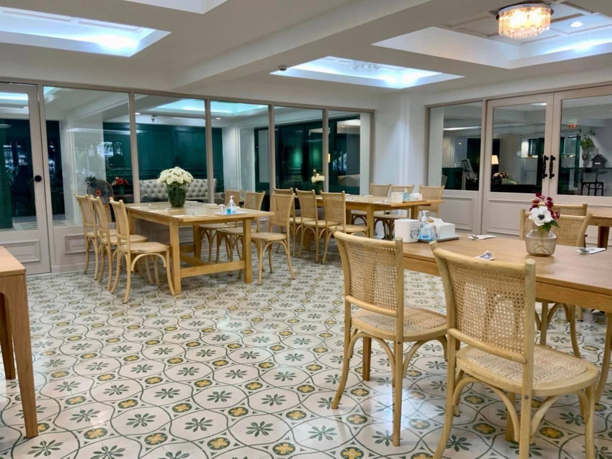 Regent Ramkhamhaeng 22 Hotel Банкок Екстериор снимка