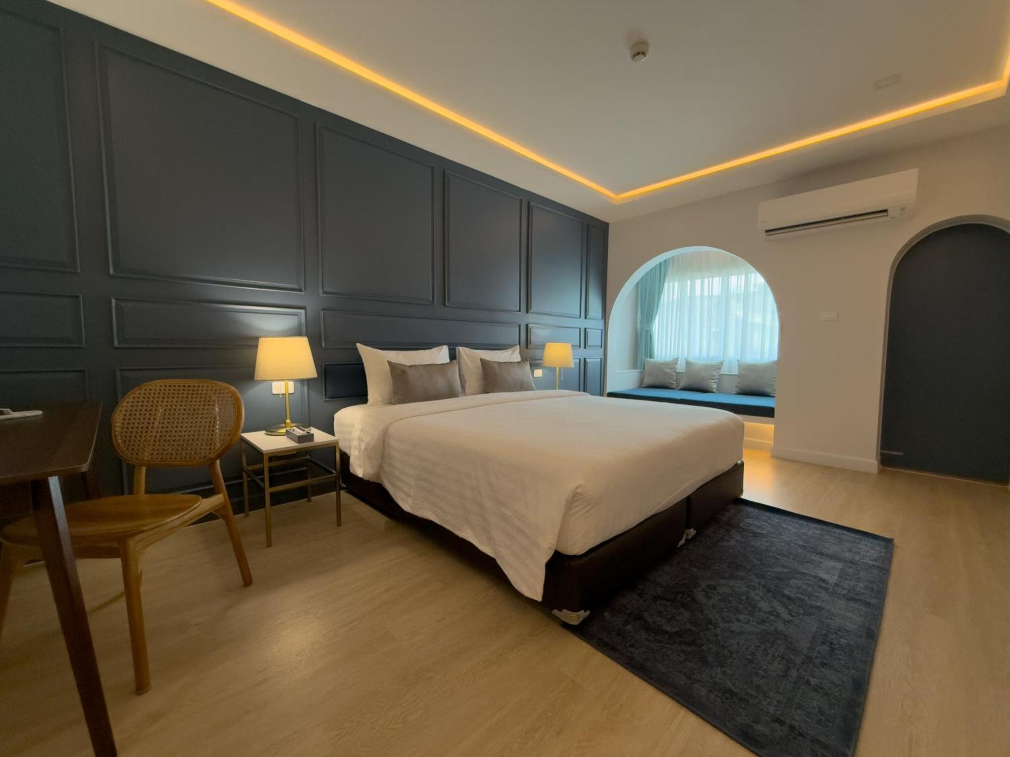 Regent Ramkhamhaeng 22 Hotel Банкок Екстериор снимка